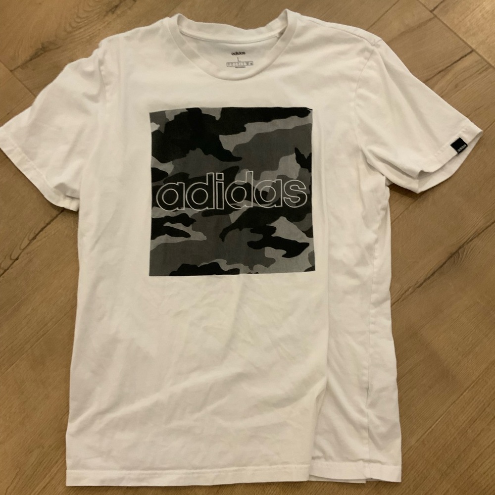 Adidas camo tee shirt white/camo